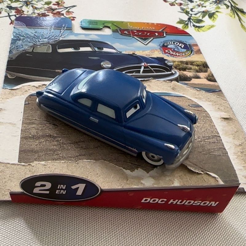 Doc Hudson color changer blue/black — 2026 — Mattel JKP72